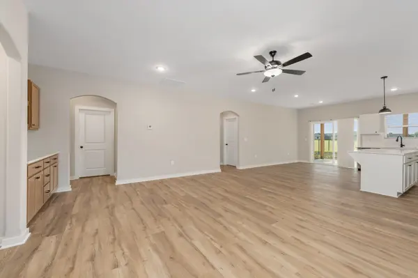 813 N Rainbow Lake St, Wichita, KS 67235