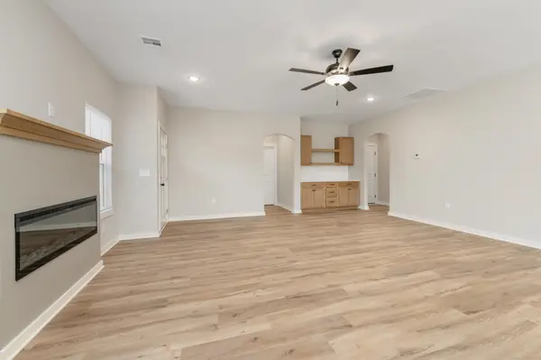 813 N Rainbow Lake St, Wichita, KS 67235