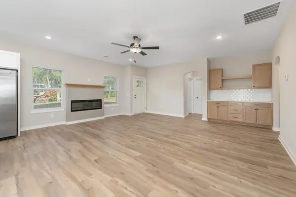 813 N Rainbow Lake St, Wichita, KS 67235