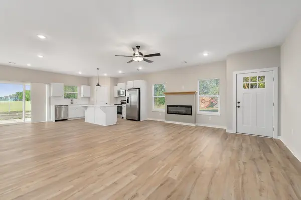 813 N Rainbow Lake St, Wichita, KS 67235