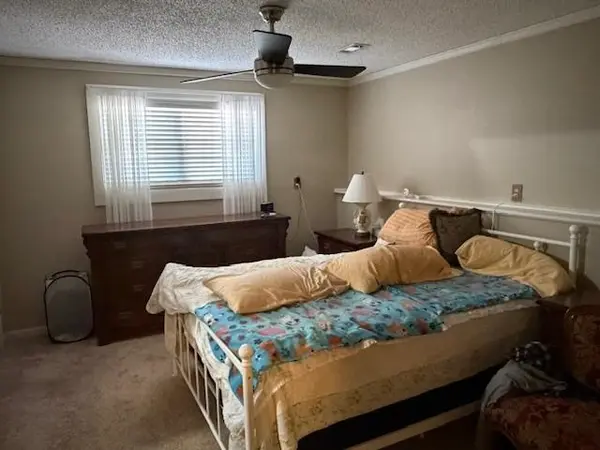 944 S Ash, Newton, KS 67114