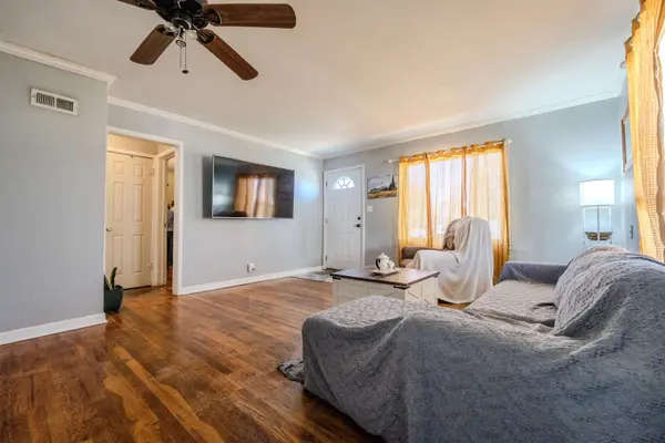 224 N Maynard Ave, Haysville, KS 67060