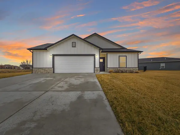 232 W Cherry Oaks St,  Cheney,  KS 67025