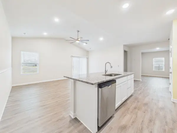 232 W Cherry Oaks St, Cheney, KS 67025