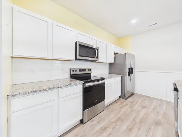 232 W Cherry Oaks St, Cheney, KS 67025