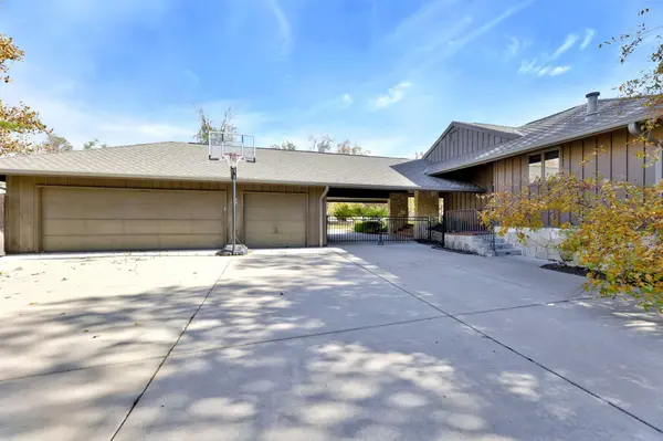 8919 E Boxthorn St, Wichita, KS 67226