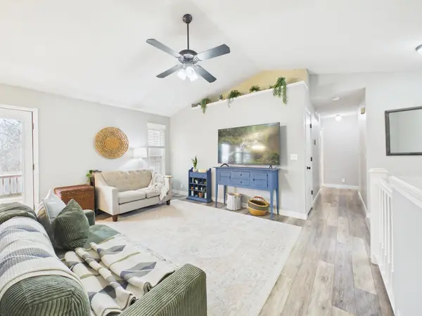 3705 Whispering Brook Ct, Wichita, KS 67220