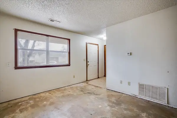 828 N Poplar, Wichita, KS 67214