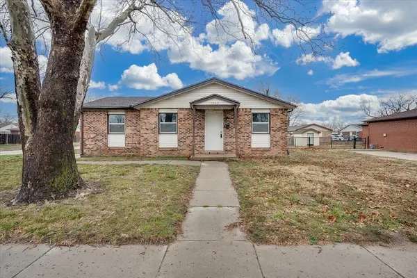 1502 E Catalina St, Wichita, KS 67216