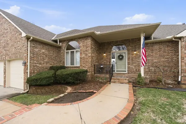 15 E Flanigan Dr, Augusta, KS 67010
