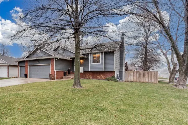 2522 S DENENE CT., Wichita, KS 67215