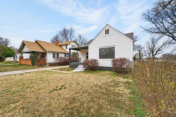 707 S Millwood Ave, Wichita, KS 67213