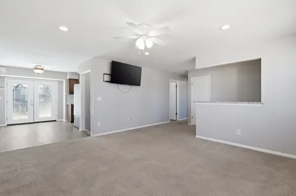 125 W Brazos Dr, Goddard, KS 67052