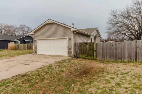 523 W Maywood St, Wichita, KS 67217