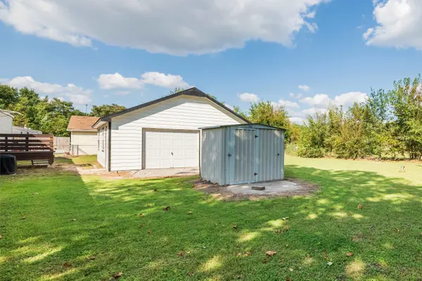 7116 S Green St, Wichita, KS 67216