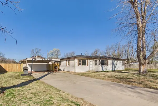 919 N Baehr St, Wichita, KS 67212