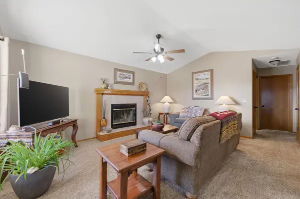 122 E Eagle Watch St, Mulvane, KS 67110