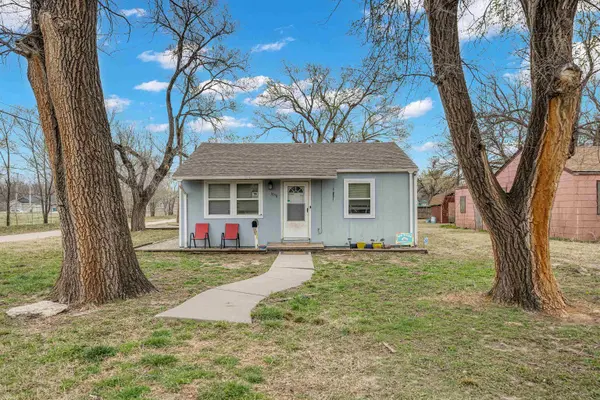 1858 N Pennsylvania Ave, Wichita, KS 67214