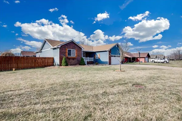 1811 E 26th Ave, Hutchinson, KS 67502