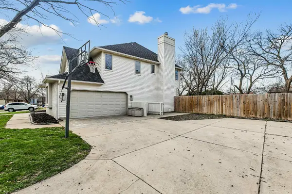 1315 N Rutland Cir, Wichita, KS 67206