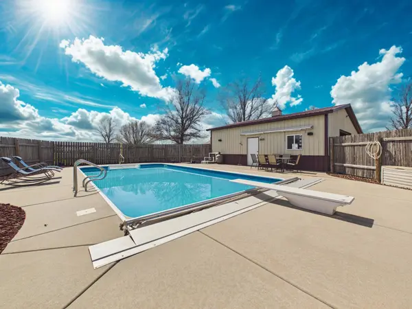 9030 S Posey Ct, Derby, KS 67037
