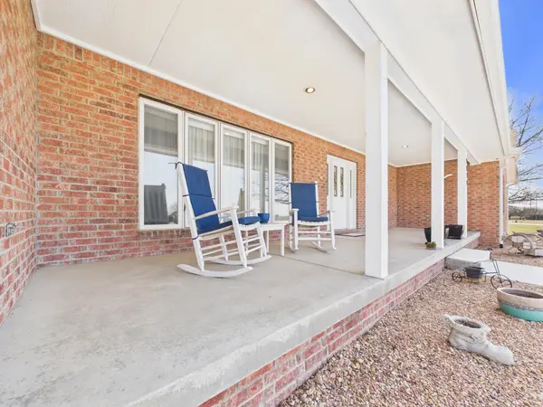 9030 S Posey Ct, Derby, KS 67037