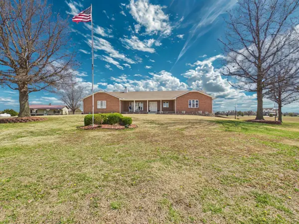 9030 S Posey Ct, Derby, KS 67037