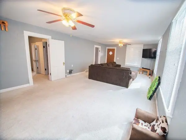 305 N Main St, Hillsboro, KS 67063