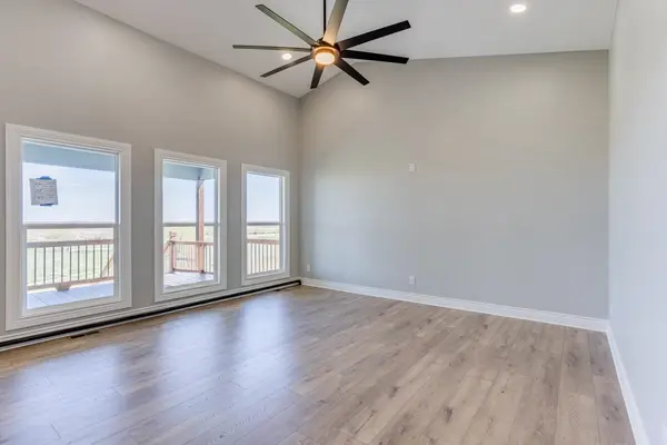 461 S Stoney Creek St, Clearwater, KS 67026