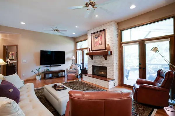 9510 E Shannon Woods St, Wichita, KS 67226