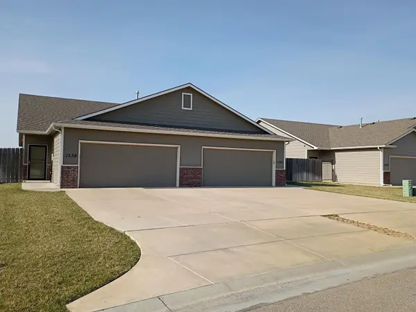 1339 N Azena St,  Andover,  KS 67002