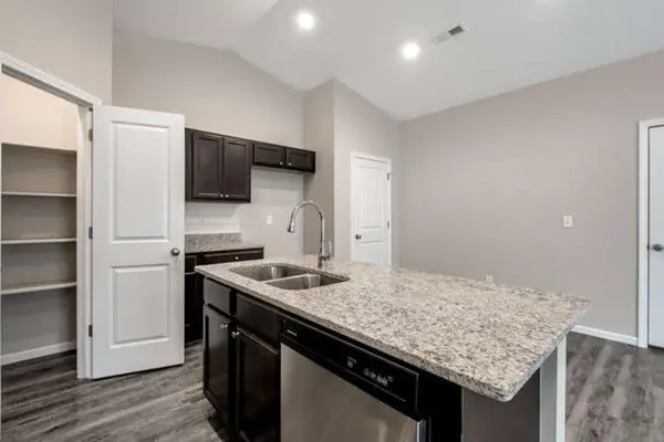 1339 N Azena St, Andover, KS 67002