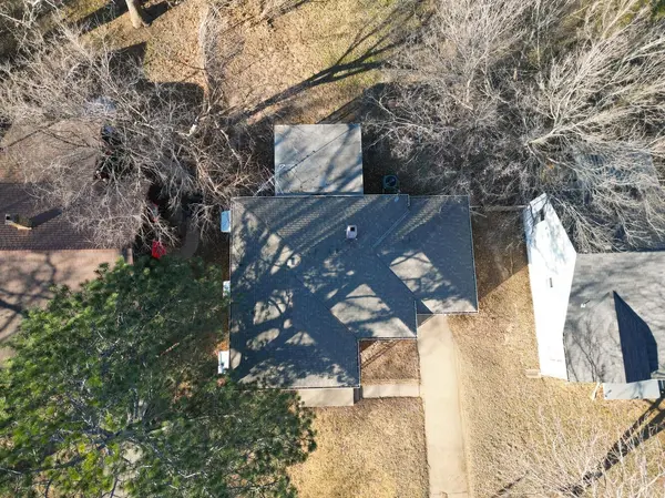 631 S Roosevelt, Wichita, KS 67218