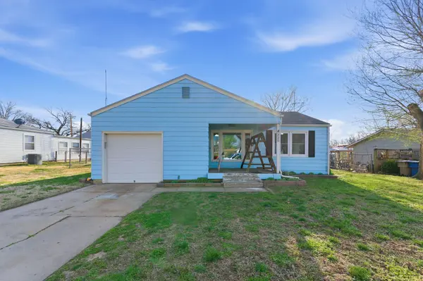 320 S Prospect St, Clearwater, KS 67026