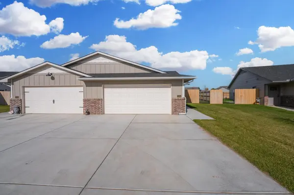 2853 S Cedar Crest Ct, Wichita, KS 67215