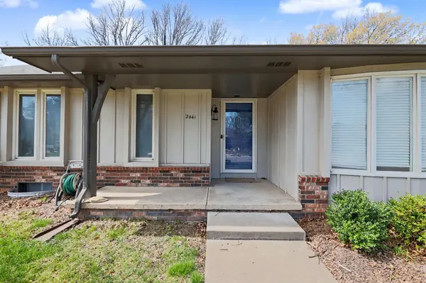 2441 N Winstead Cir, Wichita, KS 67226