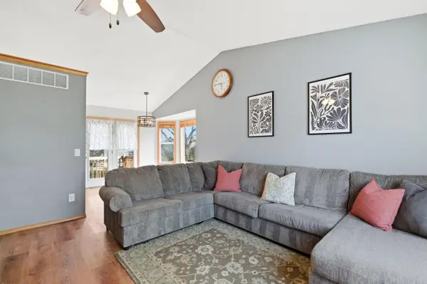 4044 Farmstead St, Bel Aire, KS 67220