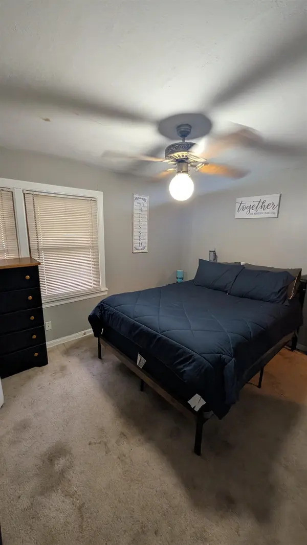 2434 S Ellis Ave, Wichita, KS 67216