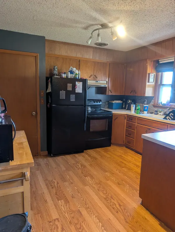 208 S Cedar St, Hillsboro, KS 67063