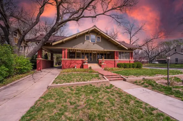 3342 Country Club Pl, Wichita, KS 67208