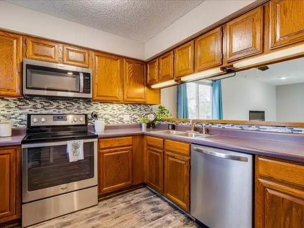 1530 N Smith Cir, Wichita, KS 67212