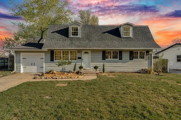 565 S Circle Dr, Derby, KS 67037