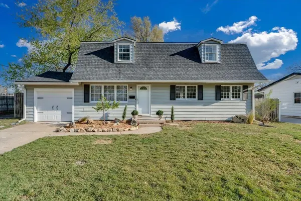 565 S Circle Dr, Derby, KS 67037