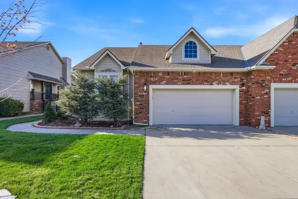 2377 N Lighthouse Cove St, Wichita, KS 67205-2406
