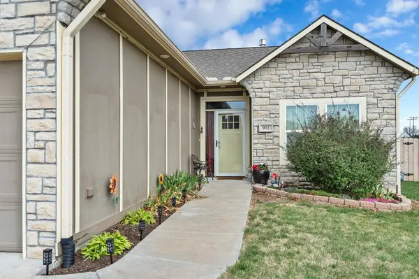 932 Cedar Brook Cir, Mulvane, KS 67110