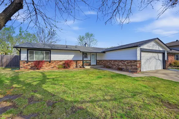 1673 N Timothy Ln, Wichita, KS 67212