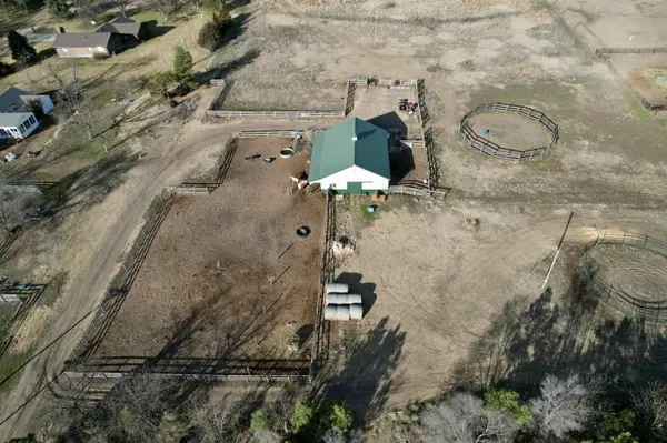 194 Hilltop Dr, Great Bend, KS 67530