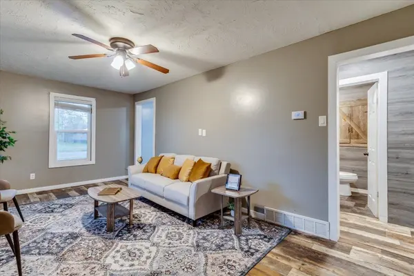 104 S Chestnut St, Douglass, KS 67039