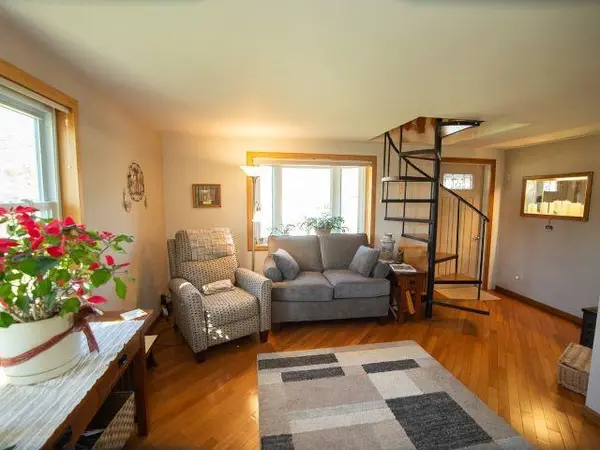 706 S Washington St, Hillsboro, KS 67063