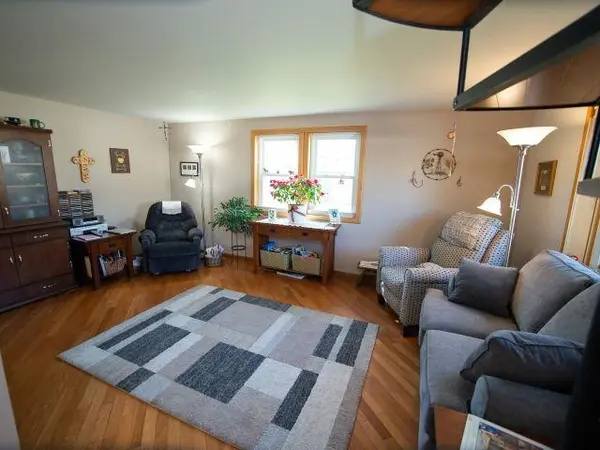 706 S Washington St, Hillsboro, KS 67063